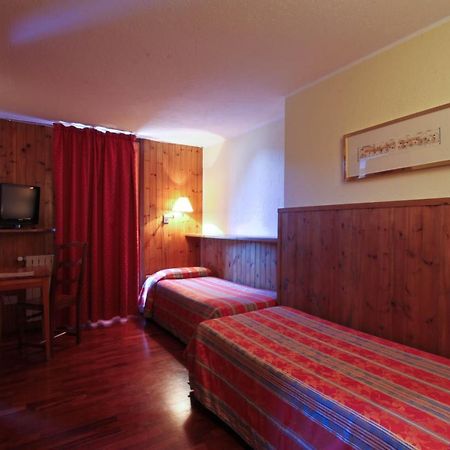 Hotel Dolonne Courmayeur Exterior foto